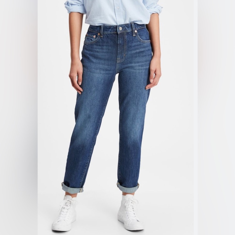 GAP Women's Boyfriend Jeans in Classic Dark Blue